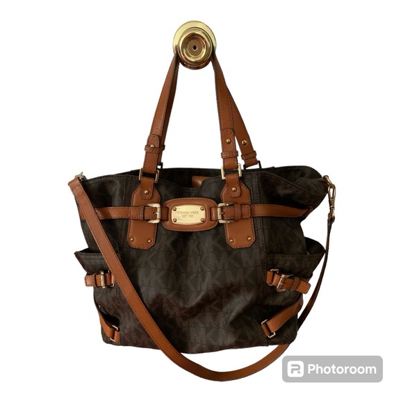 MICHAEL Michael Kors Handbags - RARE!! Michael Kors Gansevoort bag